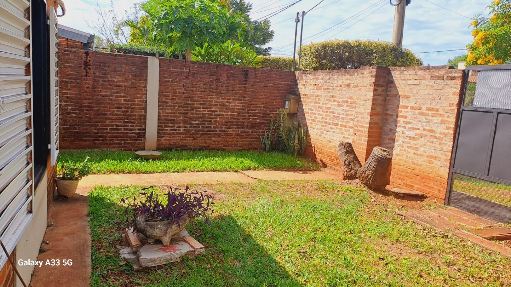 CASA EN VENTA - SE RECIBE VEHICULO COMO PARTE DE PAGO 