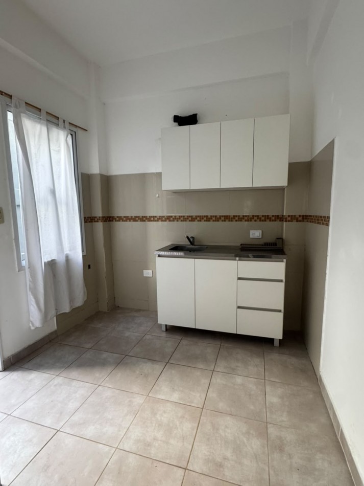 DEPARTAMENTO SEMI AMOBLADO EN ALQUILER - POSADAS CENTRO 