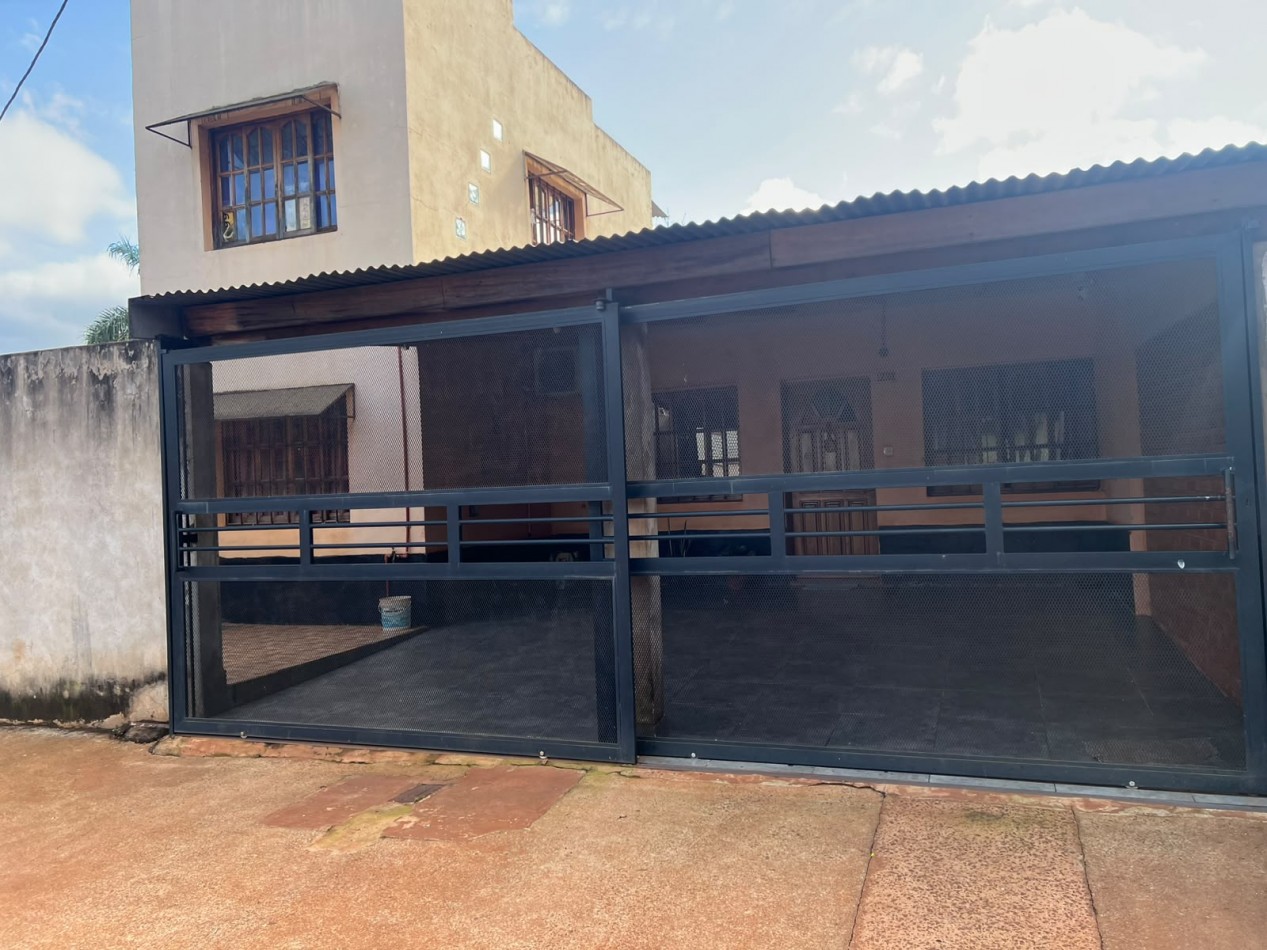Casa en venta con departamento independiente
