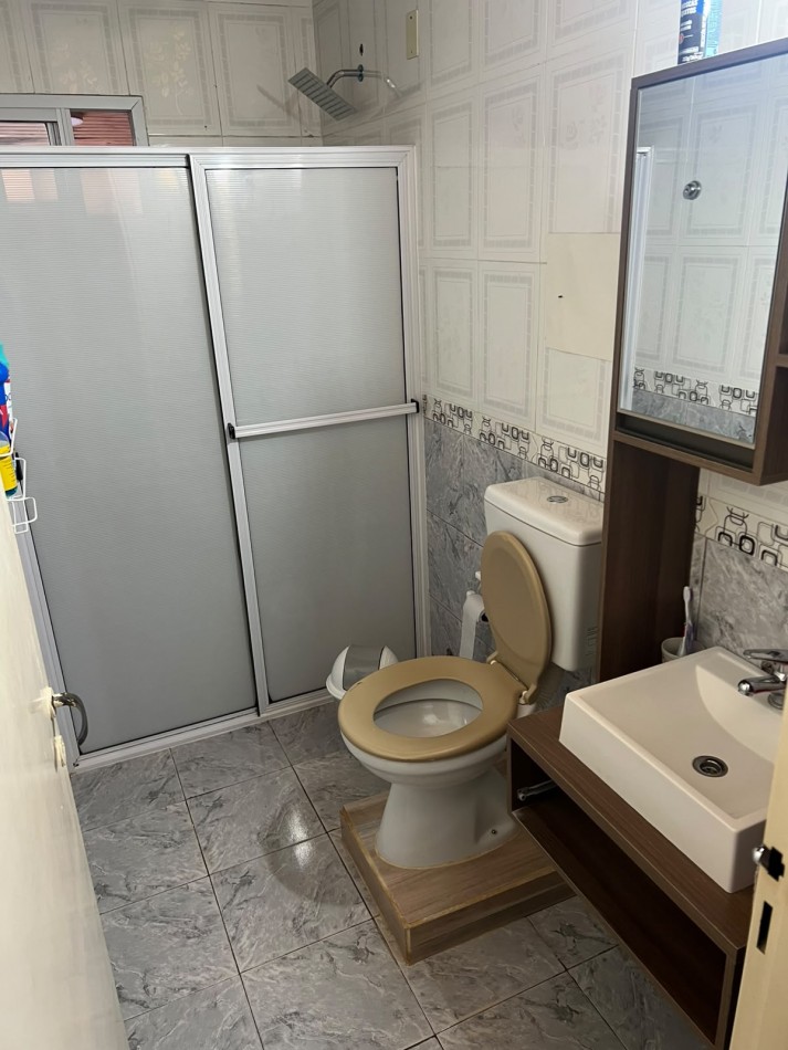 Casa en venta con departamento independiente