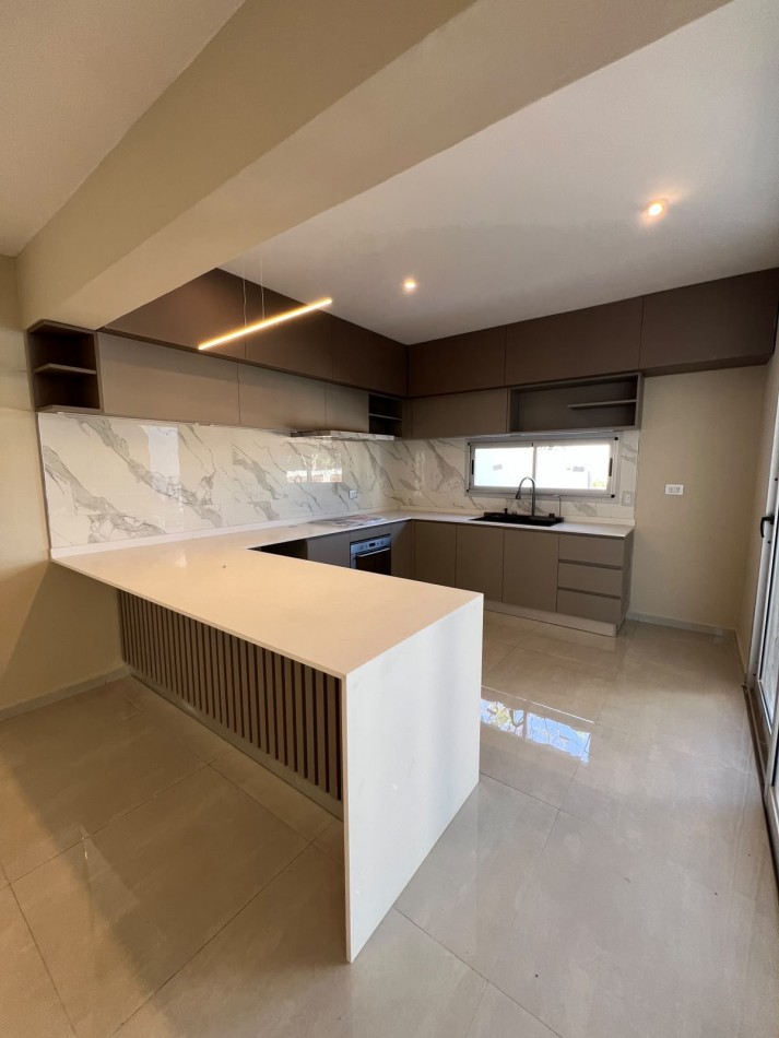 CASA EN VENTA A ESTRENAR 