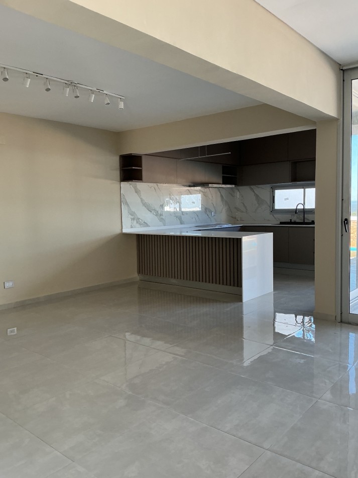 CASA EN VENTA A ESTRENAR 