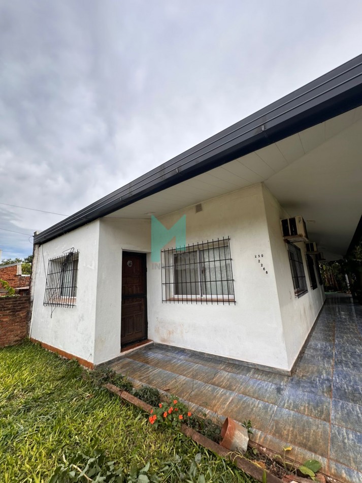 CASA EN VENTA CON PISCINA Y TINGLADO 