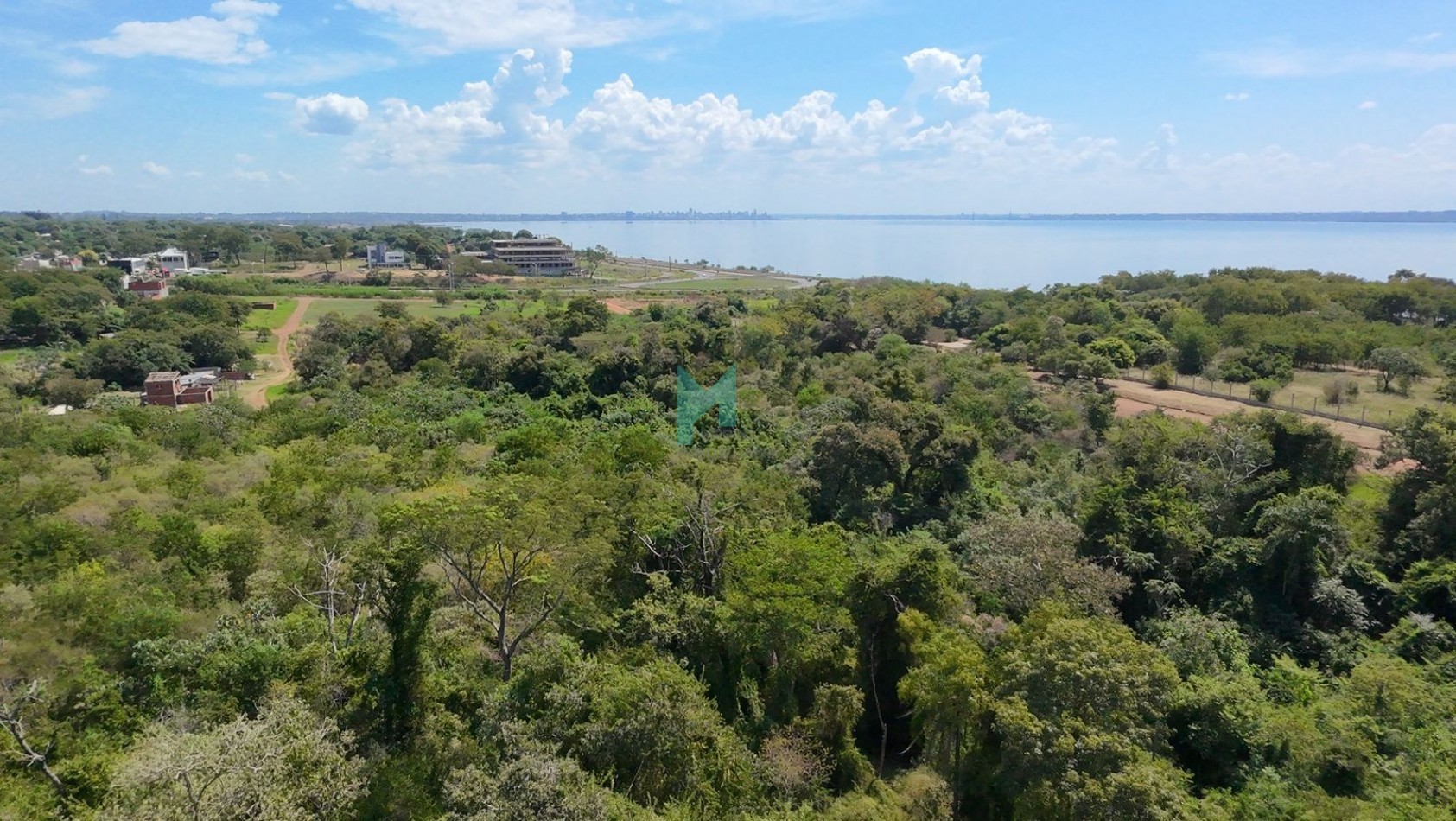 HECTAREAS EN VENTA - ACCESO SUR GARUPA