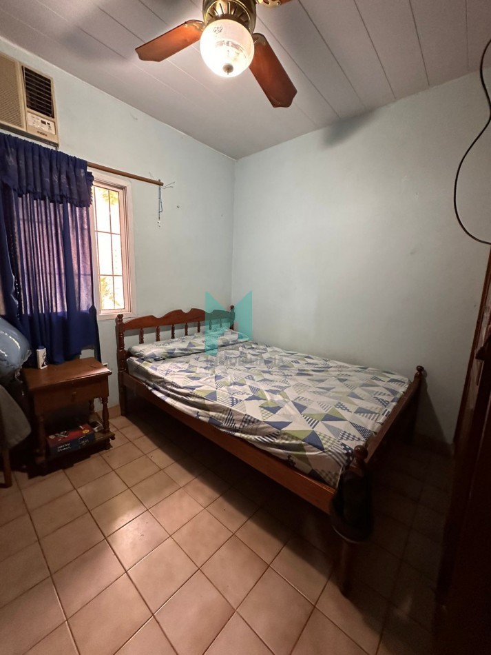 CASA EN VENTA CON PISCINA Y TINGLADO 
